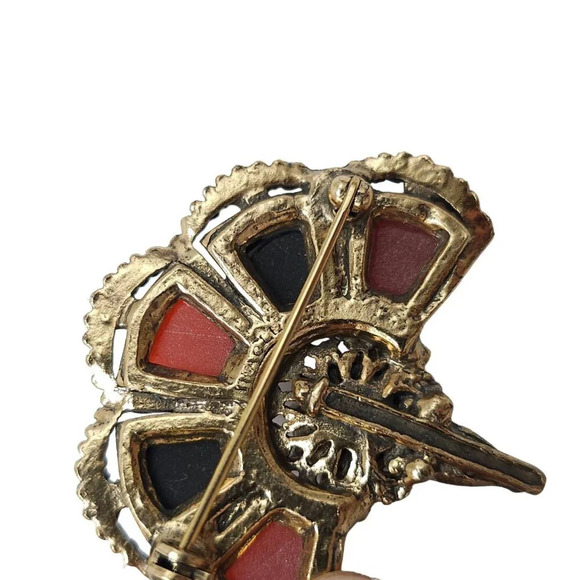 MIRACLE Black Red Gemstone Fan Brooch Pin Gold Tone Vintage Celtic - Picture 4 of 6